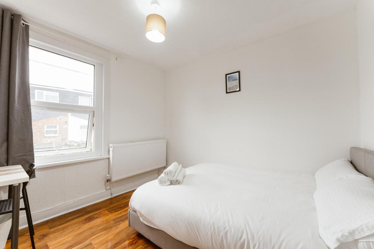 Great Rooms In Plaistow Лондон Экстерьер фото