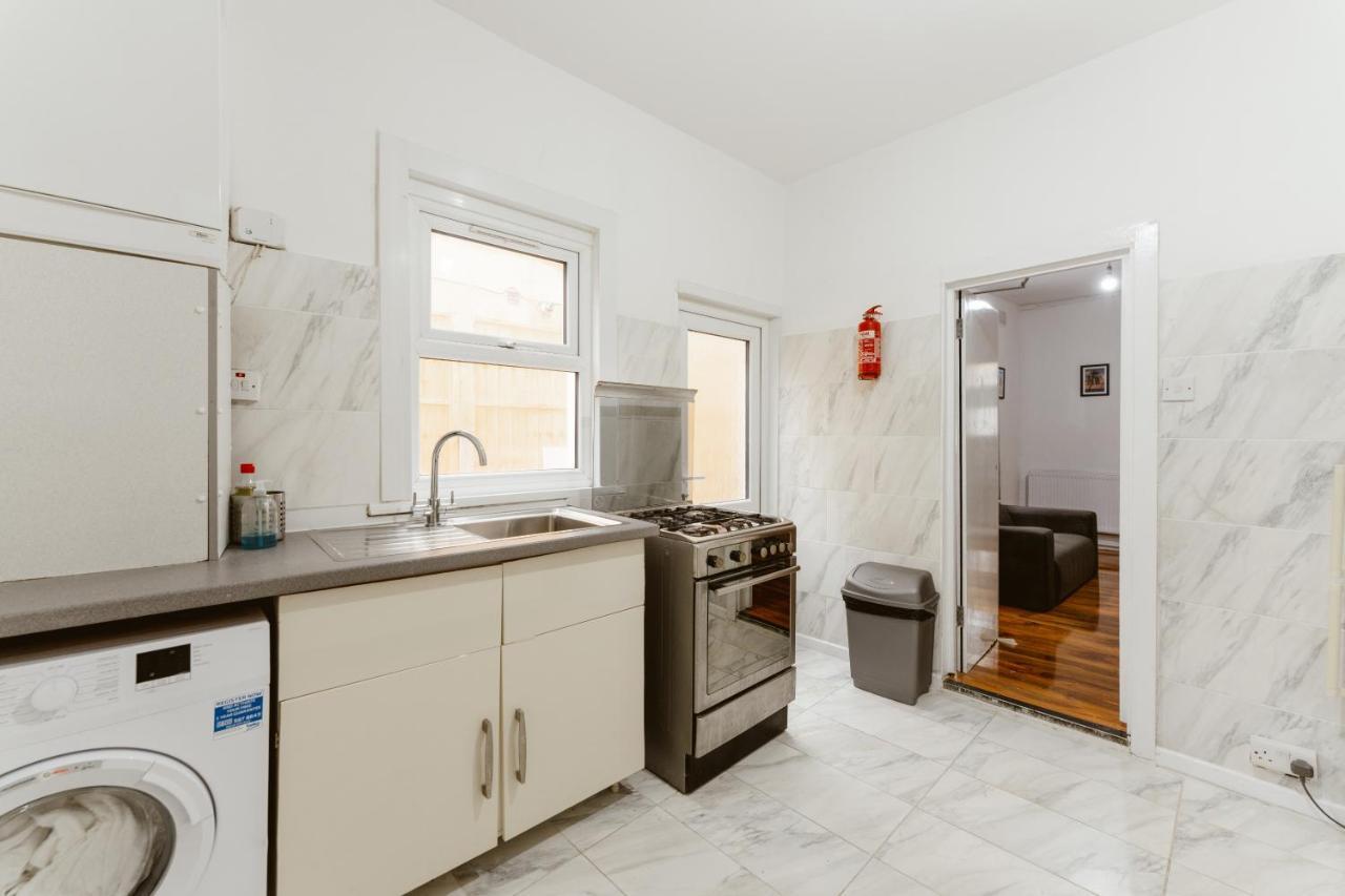 Great Rooms In Plaistow Лондон Экстерьер фото