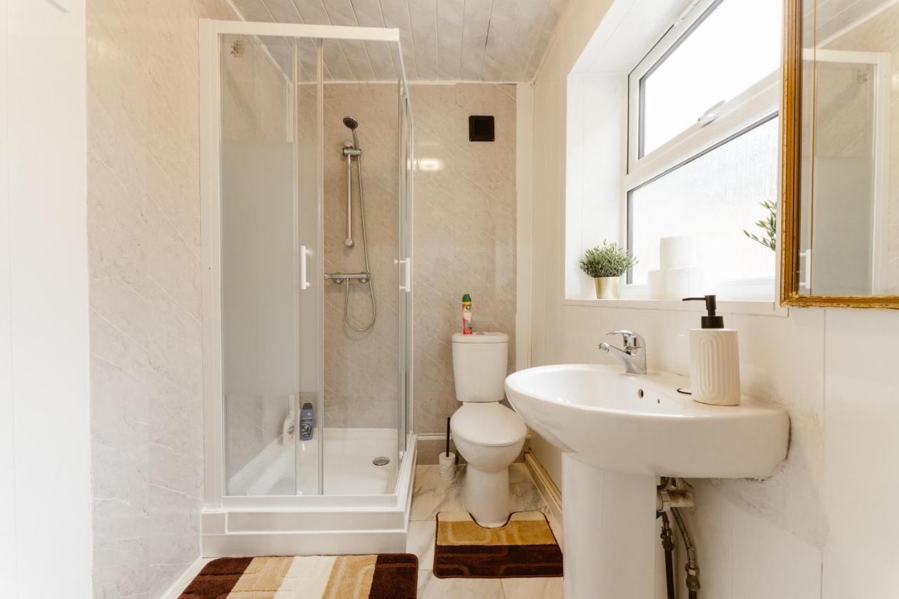 Great Rooms In Plaistow Лондон Экстерьер фото